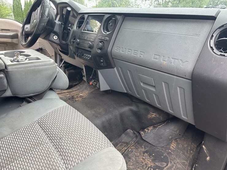 2012-ford-f550-image-46