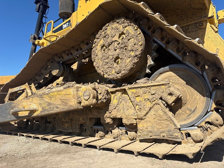 caterpillar-d6t-xw-image-13