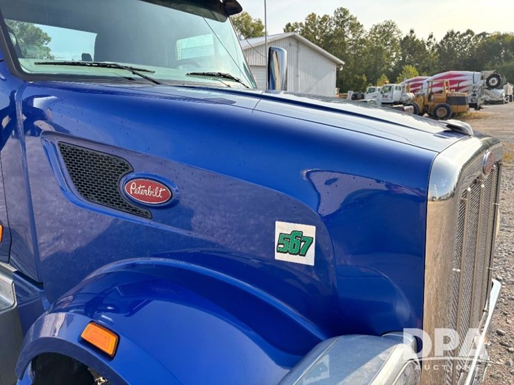 2019-peterbilt-567-image-56
