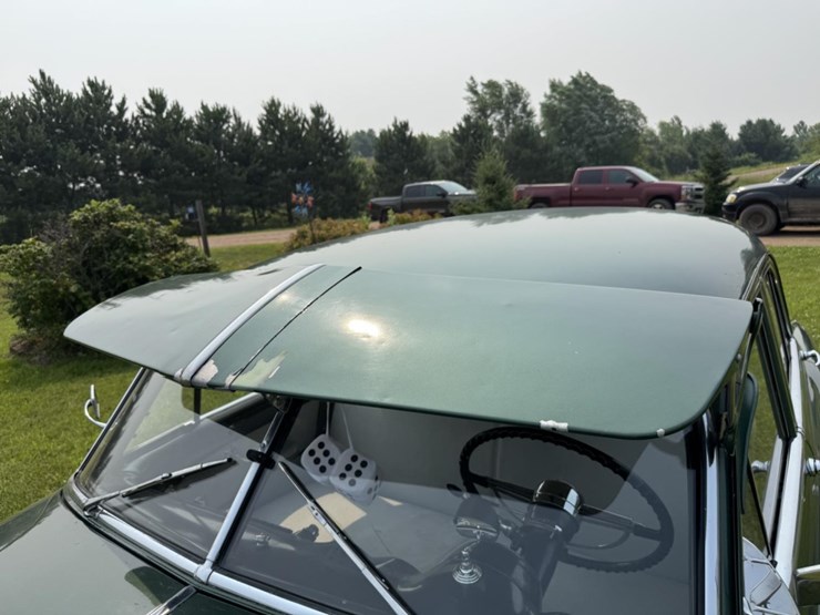 #1062-•-1949-buick-series-50-super-sedan-image-10