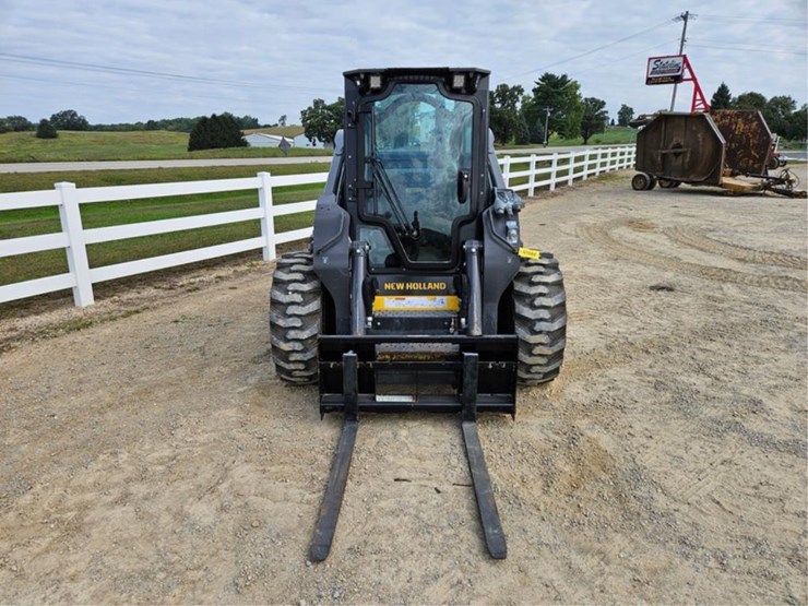 new-holland-l328-image-8