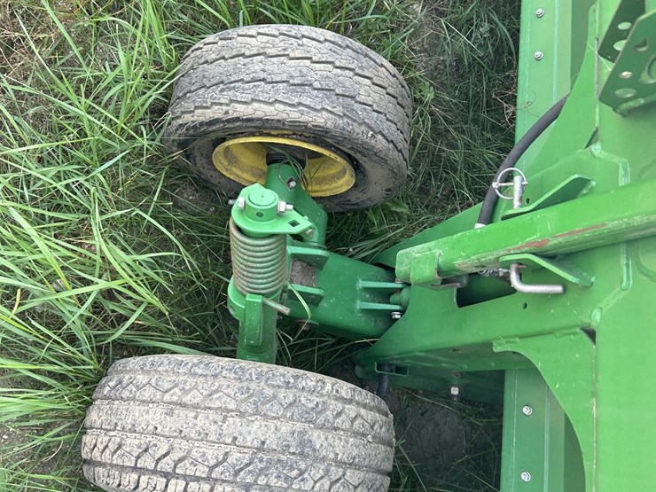 2010-john-deere-640d-image-31