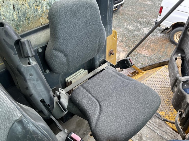 2014-deere-460e-image-50