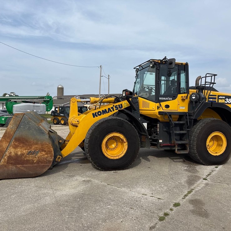 2021 KOMATSU WA380-8