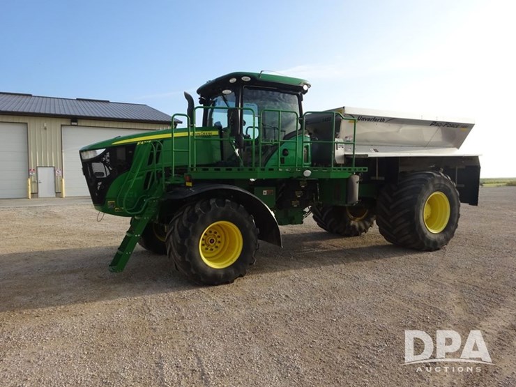 2019-john-deere-f4365-image-1