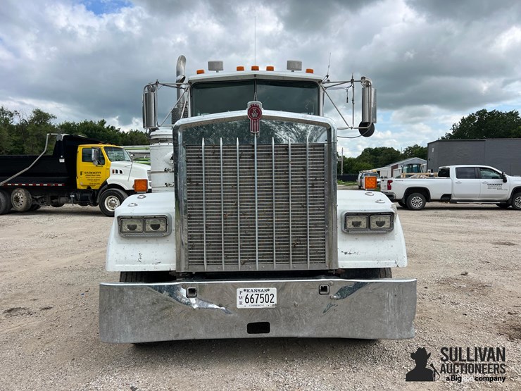 2003-kenworth-w900-image-2