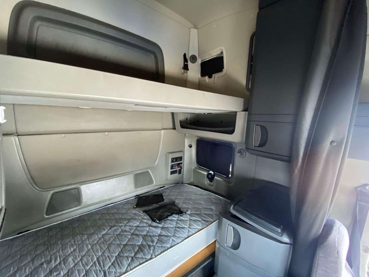 2016-international-prostar-image-21