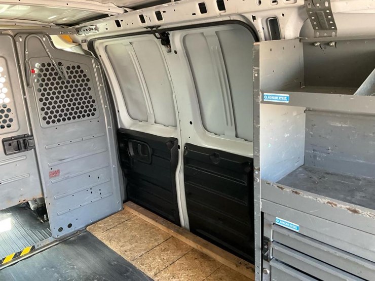 2013-chevrolet-express-g2500-image-74