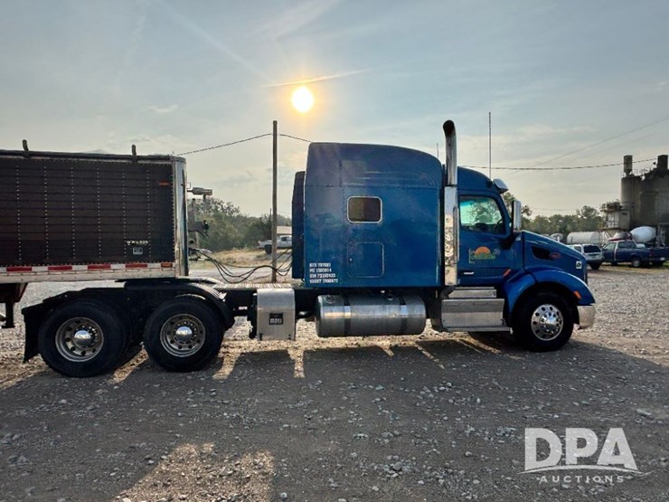 2015-peterbilt-579-image-8