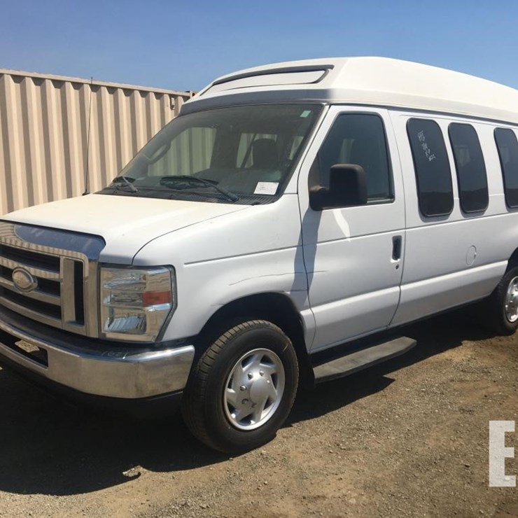 2014 FORD E150