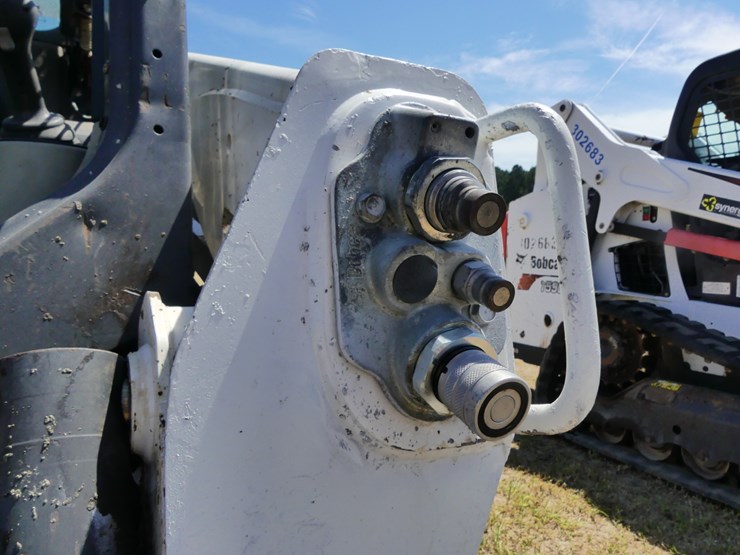 2018-bobcat-t590-image-11