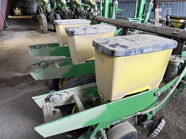 1997-john-deere-1770-image-13