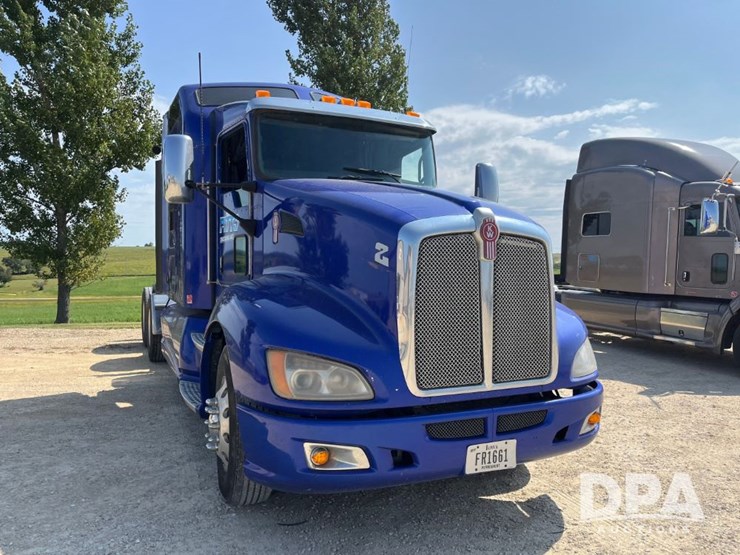 2013-kenworth-t660-image-4