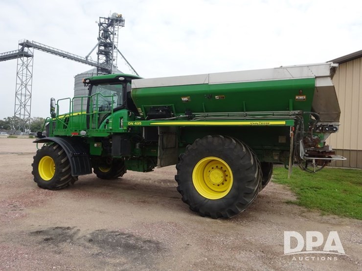 2019-john-deere-f4365-image-41