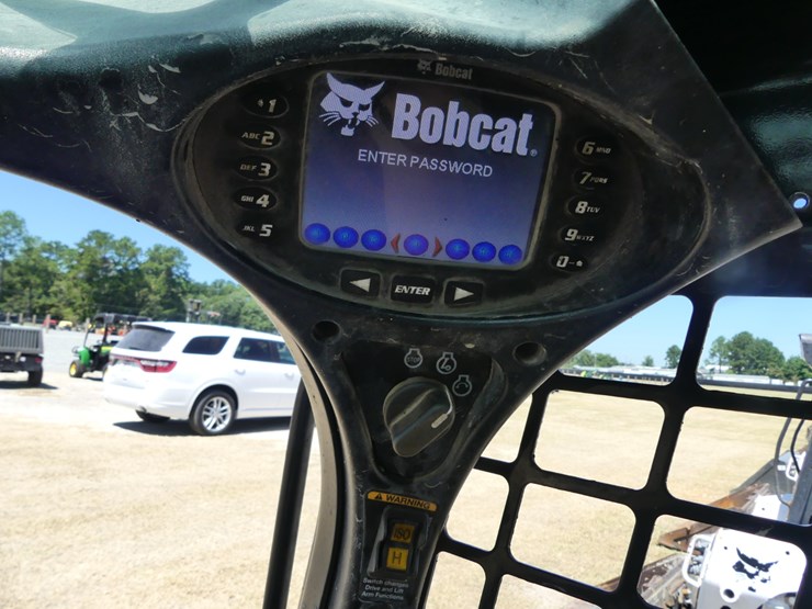 2019-bobcat-t590-image-15