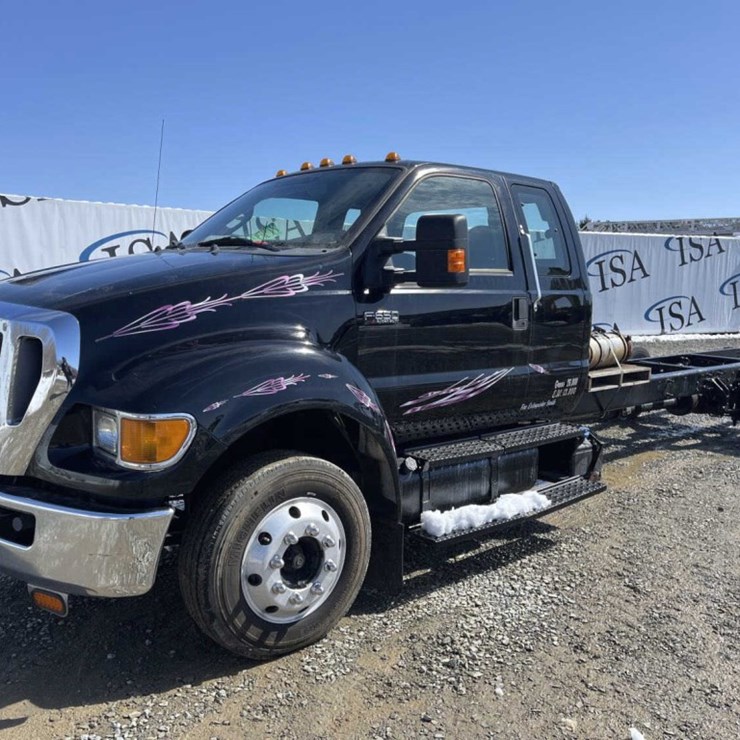 2013 FORD F650 XLT