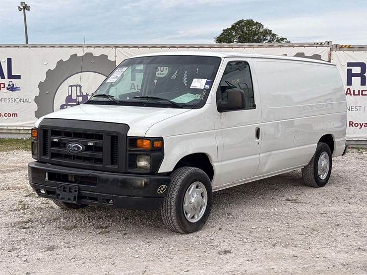 2008-ford-cargo-image-5