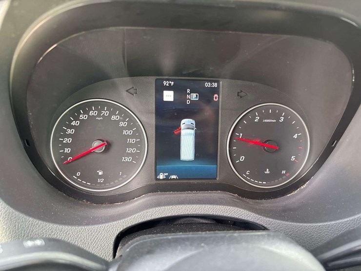 2021-mercedes-benz-sprinter-4500-image-12