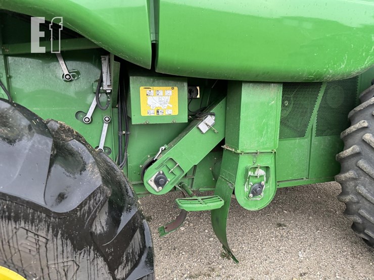 2006-john-deere-9760-sts-image-48