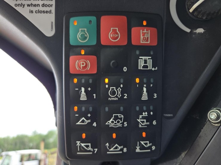 2022-deere-333g-image-48
