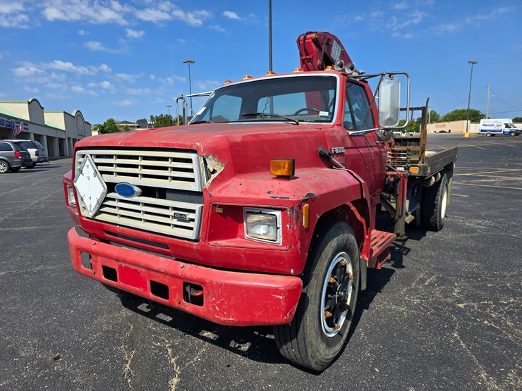 1990-ford-f800-image-1