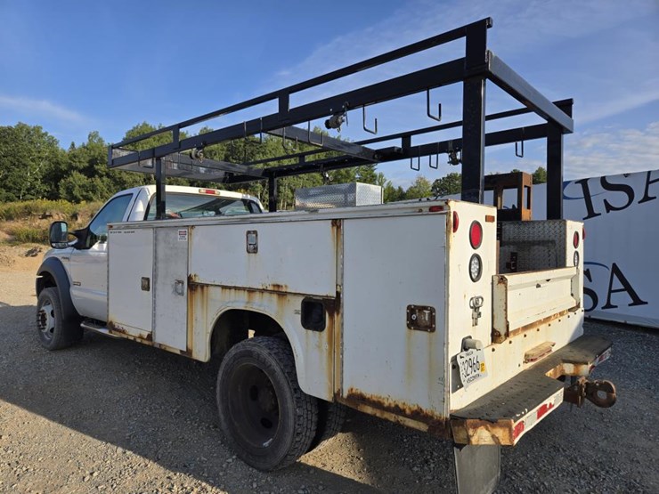 2006-ford-f550-image-3