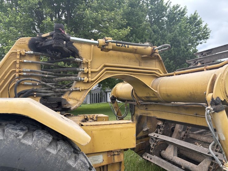 caterpillar-613b-image-10