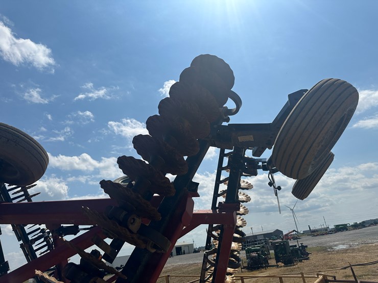 case-ih-330-image-52