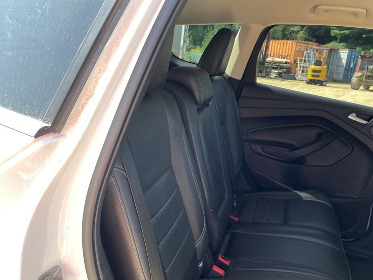 2014-ford-escape-image-49
