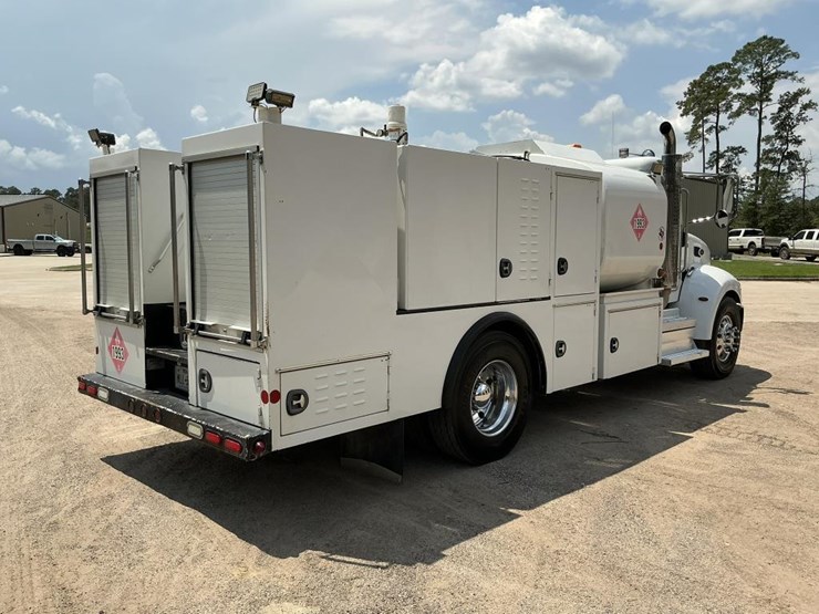 2020-peterbilt-337-image-5