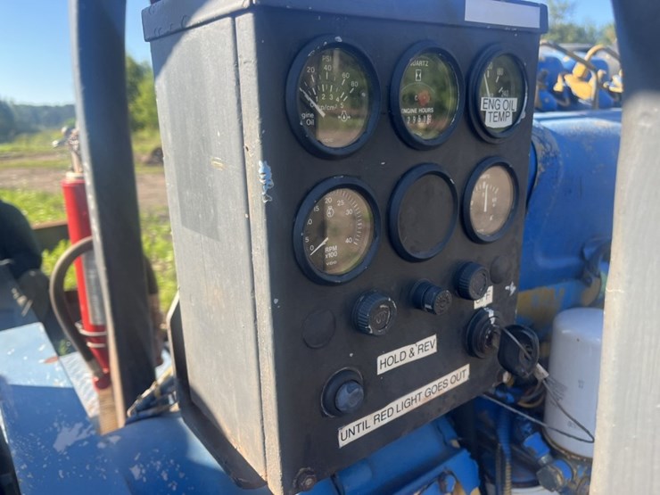 #2675-•-towable-water-pump-image-12