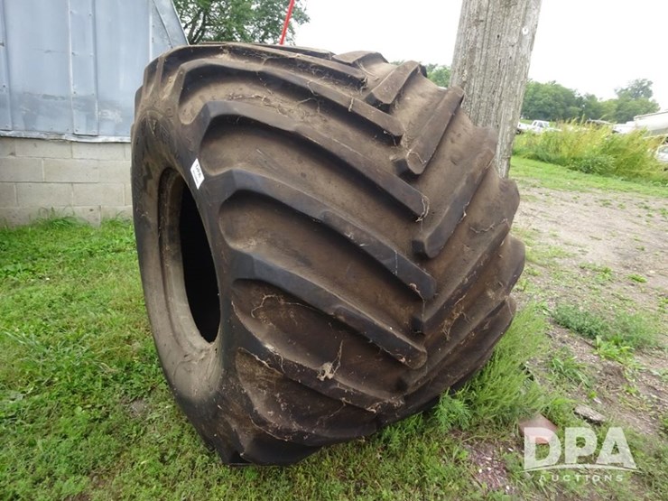 good-year-flotation-tire-(pz13889)-image-2