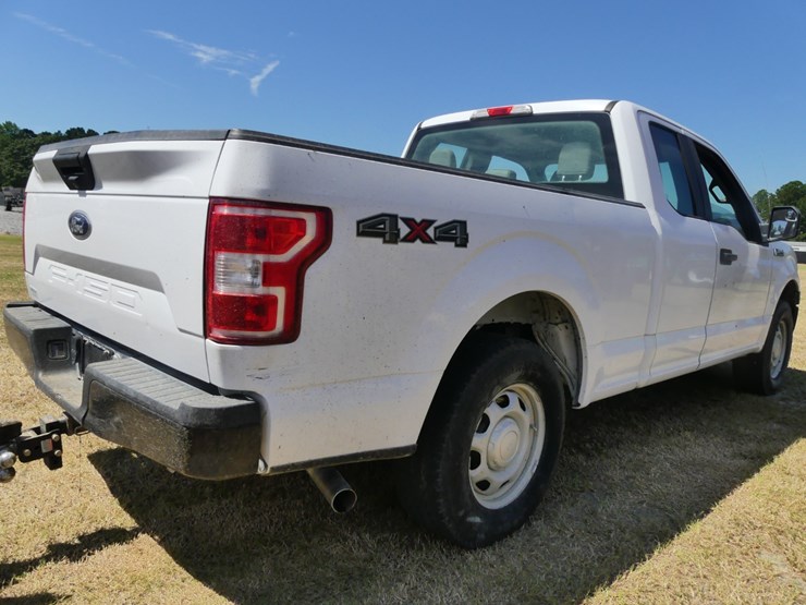 2019-ford-f150-xl-image-3