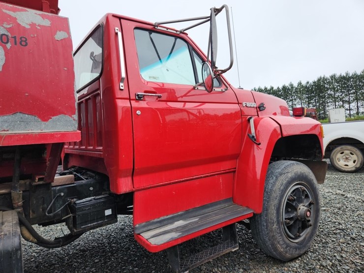 1989-ford-f800-image-15