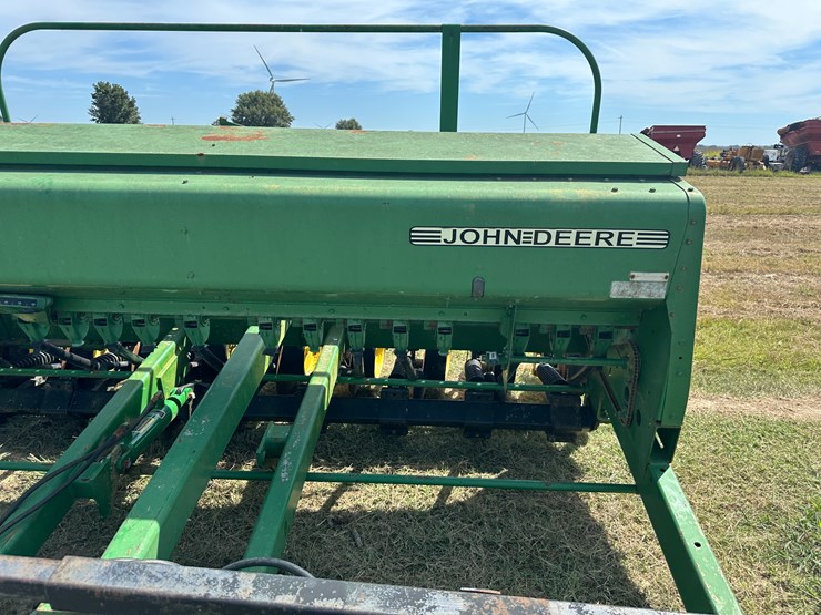 john-deere-750-image-29