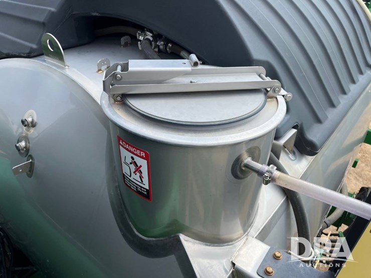 2018-john-deere-r4045-image-60
