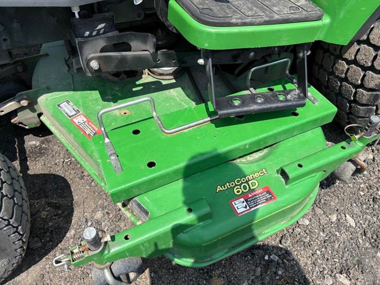 2018-john-deere-2032r-image-15