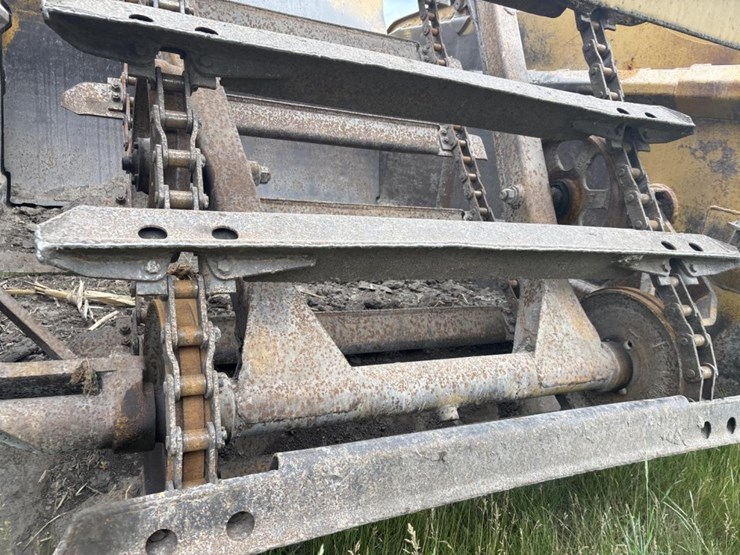 caterpillar-613b-image-16