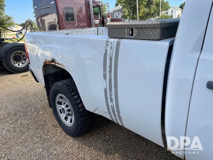 2012-gmc-3500hd-image-22