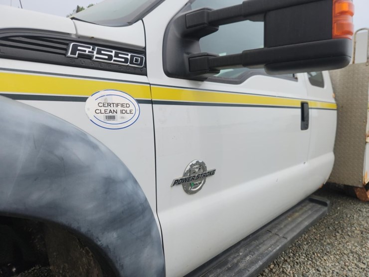 2011-ford-f550-image-15