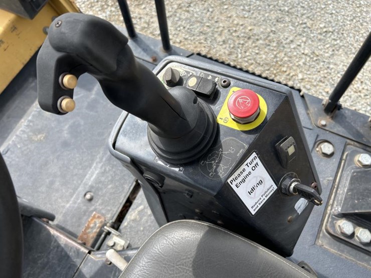 caterpillar-cb54-image-47