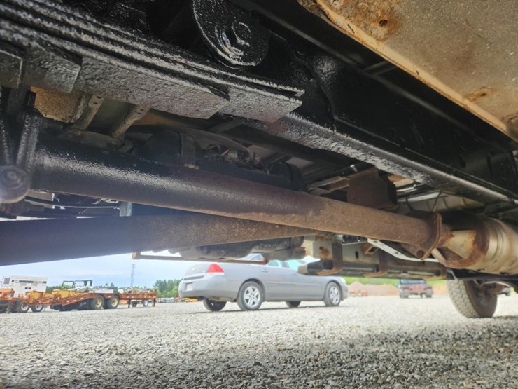 2011-ford-f550-image-65