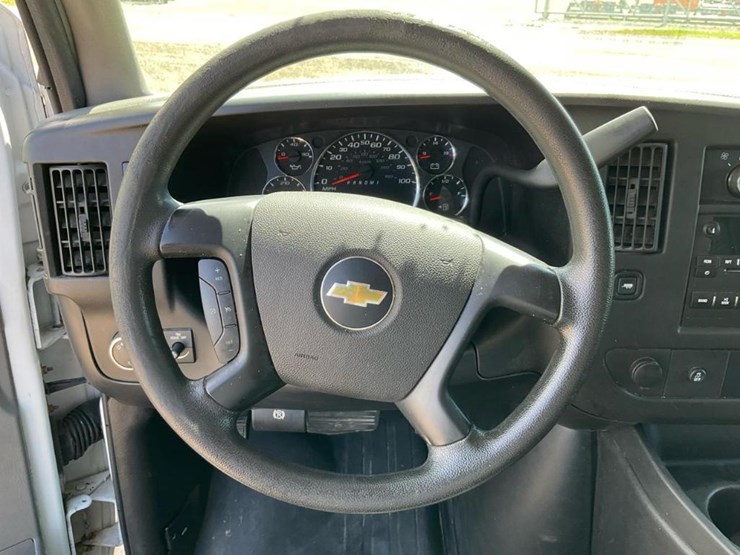 2013-chevrolet-express-g2500-image-51