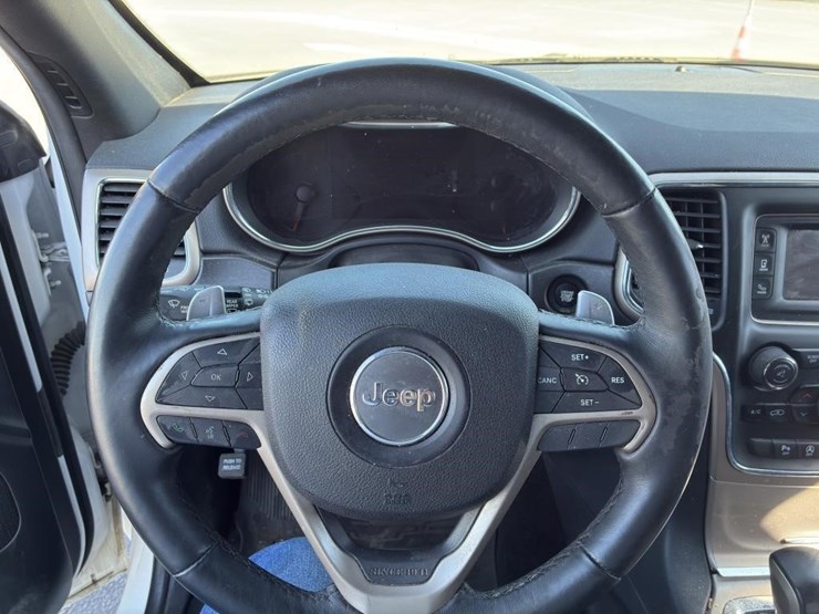 2017-jeep-grand-cherokee-image-15