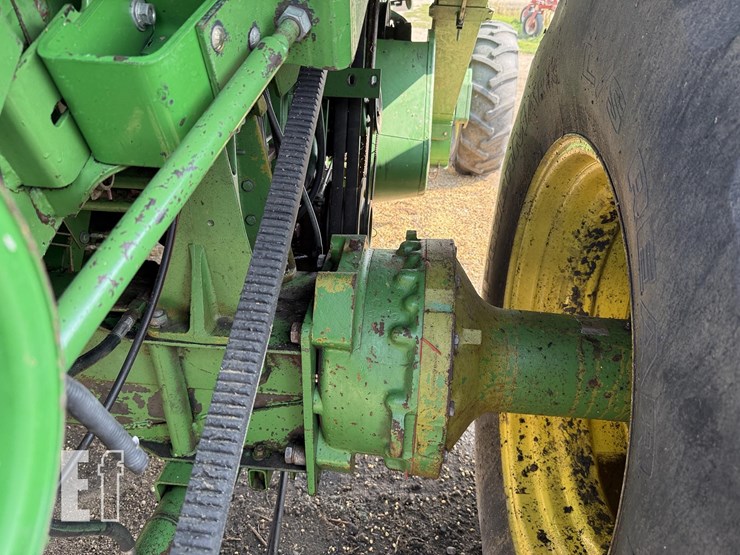 john-deere-8820-image-11