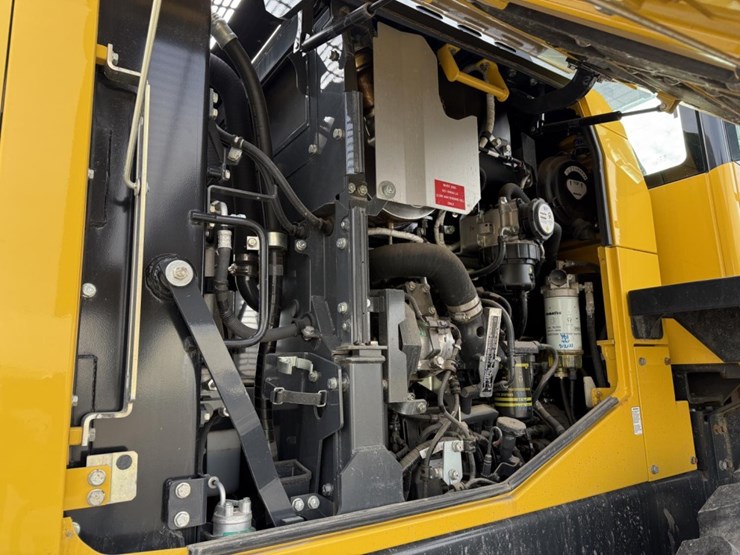 2021-komatsu-wa200-8-image-33