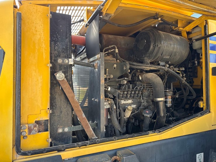 2019-komatsu-wa200-5-image-12
