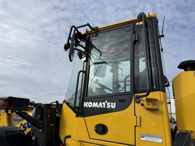 2021-komatsu-wa200-8-image-16
