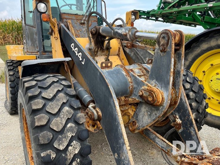 deere-444j-image-13