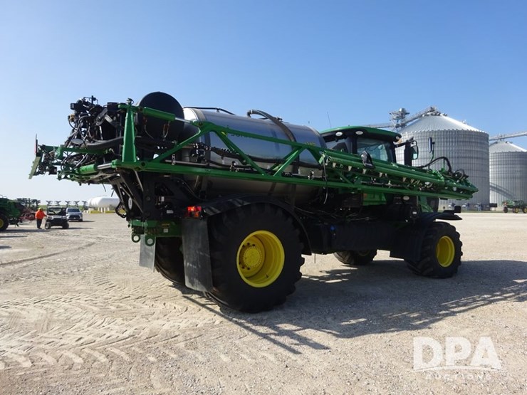 2021-john-deere-f4365-image-26